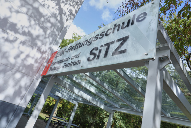 Sitz von außen fotografiert